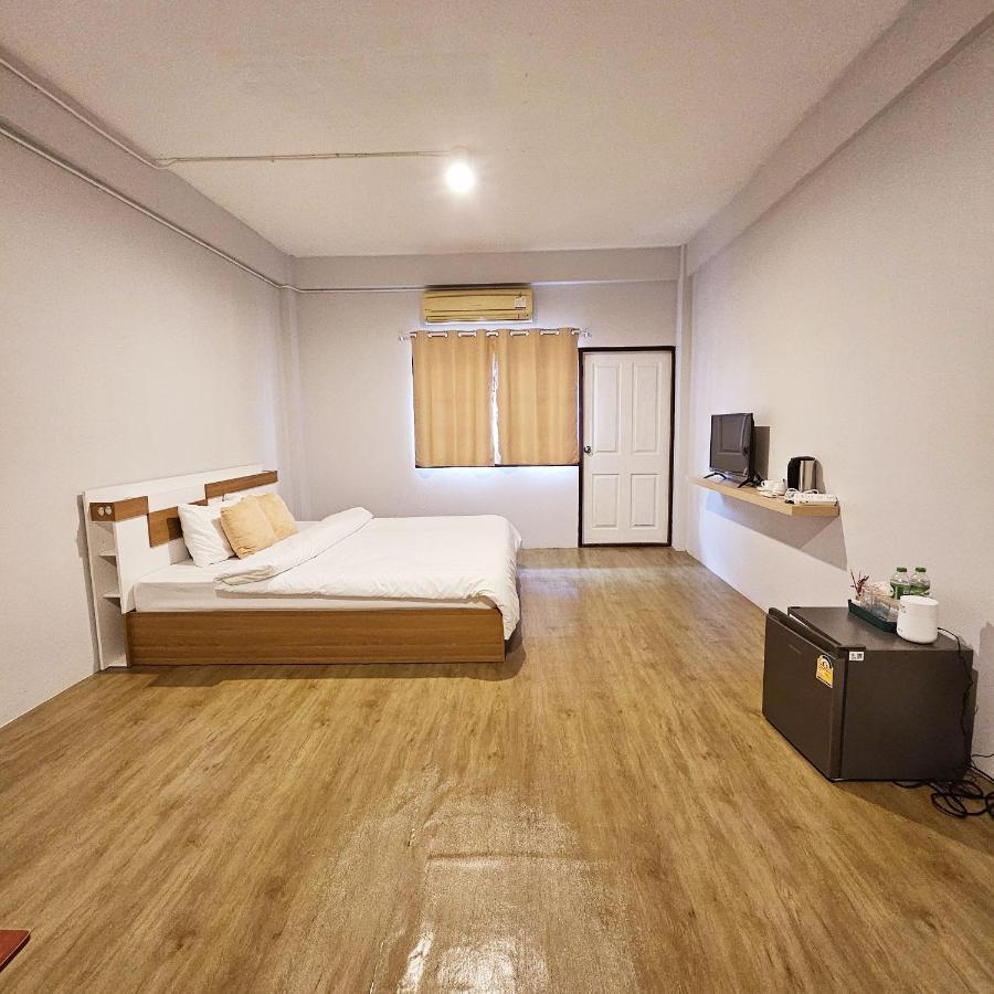 Kaneang Apartment-กันเองอพาร์ทเมนท์ Pantai Jomtien Luaran gambar